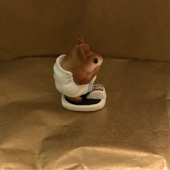 Wee Forest Folk- “Just Checking” -Retired - Picture 5 of 7